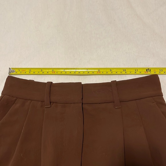 Aritzia Wilfred Carrot Pant in Cognac - Picture 6 of 7